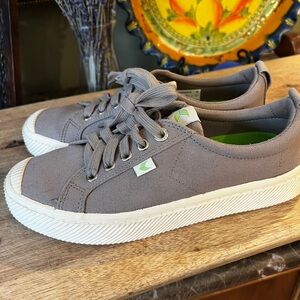 Cariuma Gray Canvas Athletic Shoes